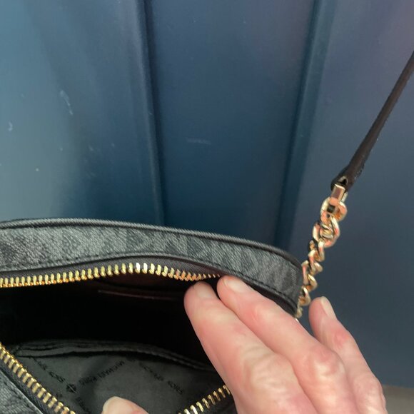 New MICHAEL KORS Jet Set Travel Crossbody Bag - Picture 5 of 8